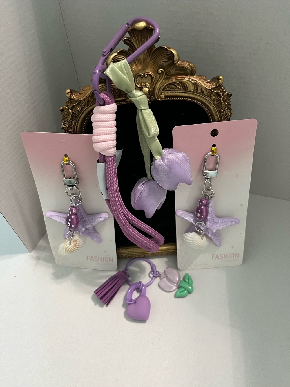 Beachy & floral keychain Bagcharm set - Picture 2 of 5